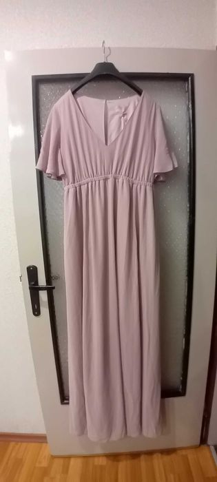 Продавам официална рокля
