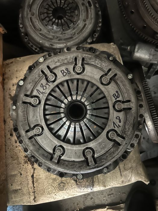 Съединител комплект 1.8t audi a4 a5 Ауди а4 а5