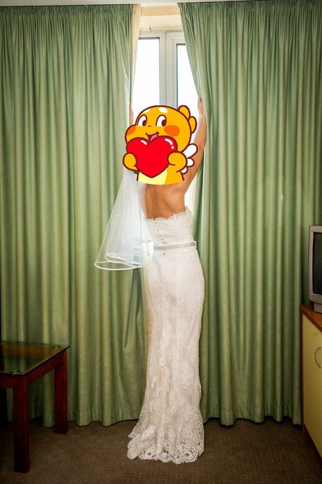 Стилна сватбена рокля с воал