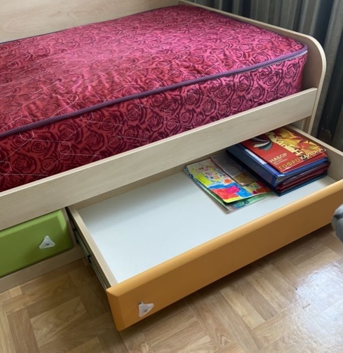 Гарнитур для детей и подростков