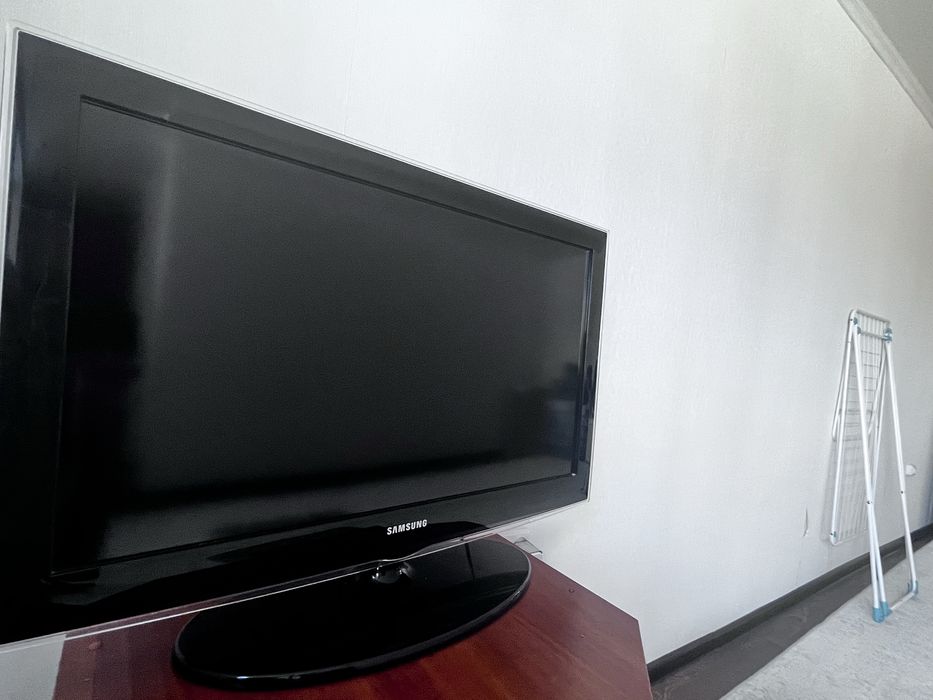 Продам телевизор Самсунг