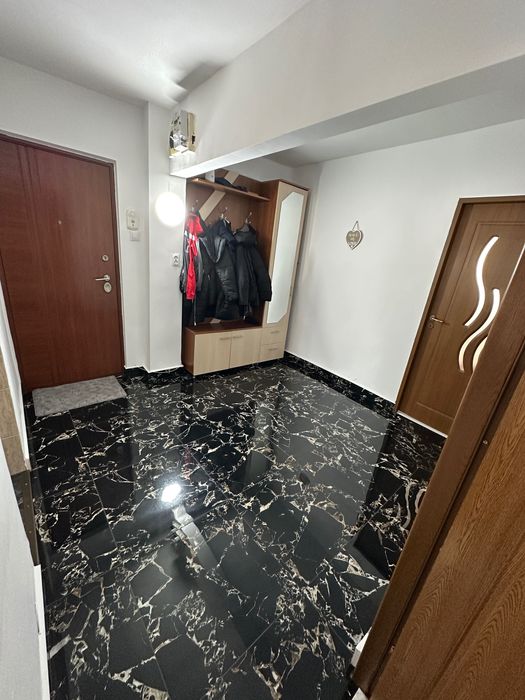 Apartament cu 3 camere