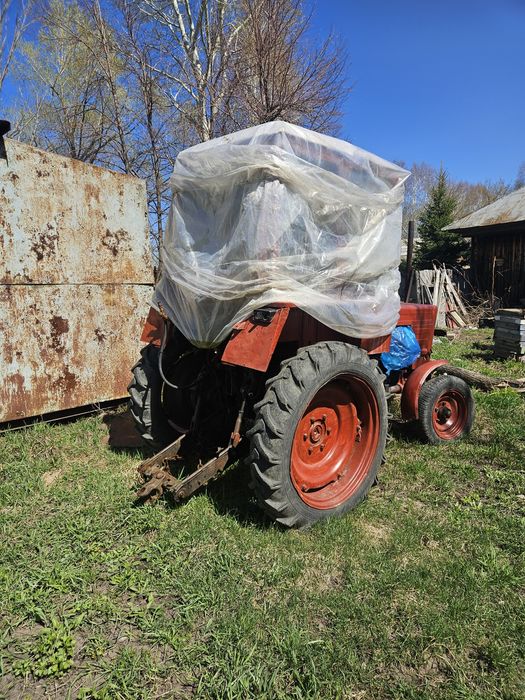 Трактор т 25 на ходу