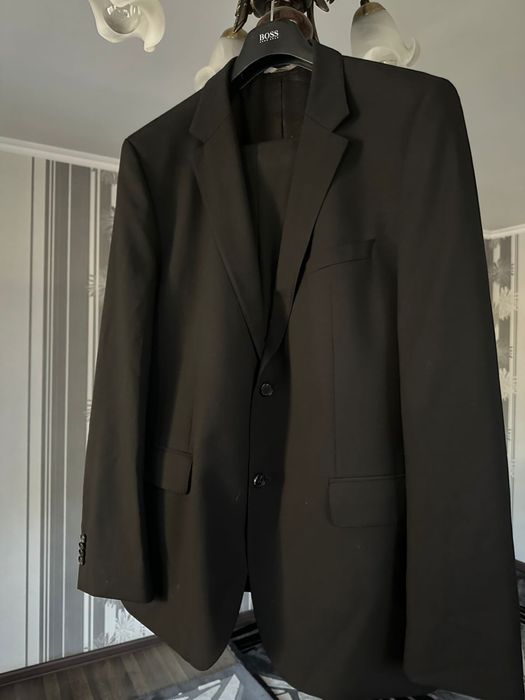 Мужской косют hugo boss