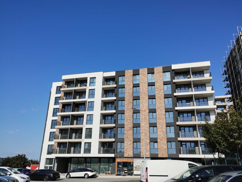 Продава се Тристаен апартамент в Бургас, Славейков - 103 кв.м за 1554 €/кв.м - Снимка #1