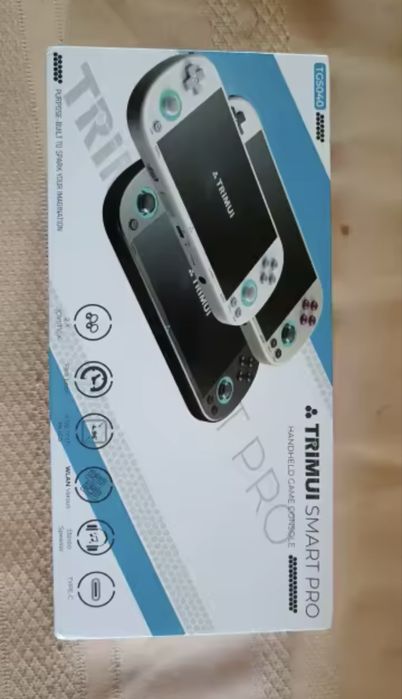 Видео Конзола Trimui Smart Pro