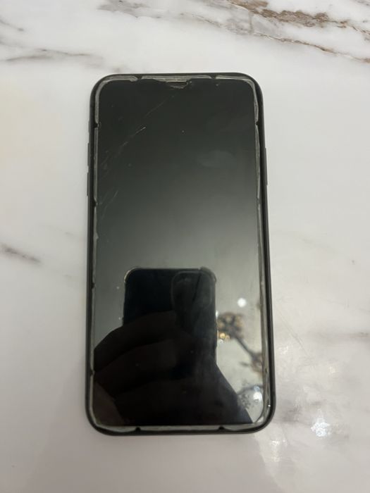 Iphone 11 хорошем сост