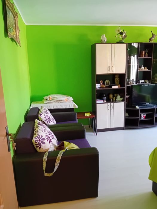 Inchiriez apartament