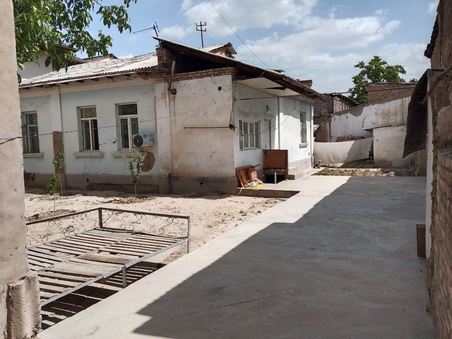 Uy sotiladi murojat uchun