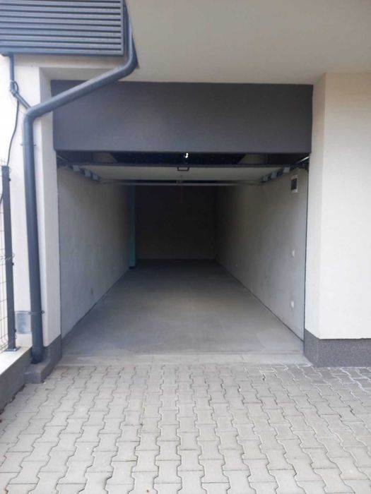 Склад под наем в кв.Овча Купел ул. Боряна и ул. Монтевиодео