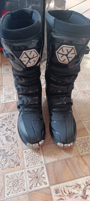 Продам эндуро ботинки