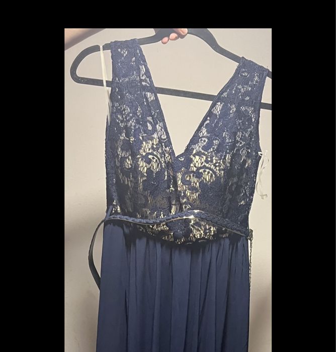 Бална рокля ……..