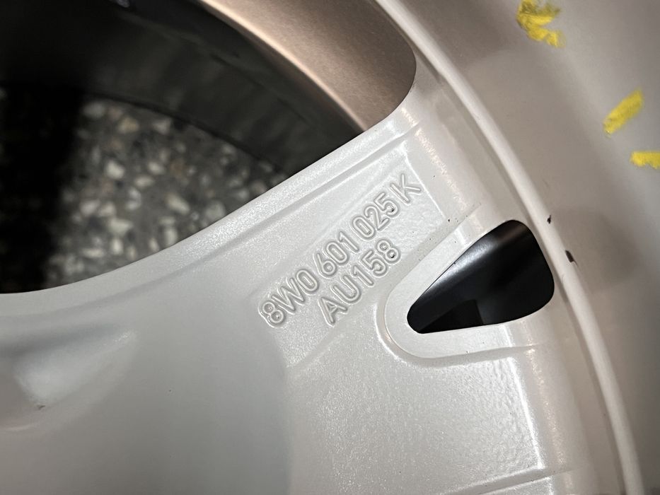 Джанти за Ауди Audi Оригинални от A4 B9 17” 5x112 7.5j ET38 66.5мм