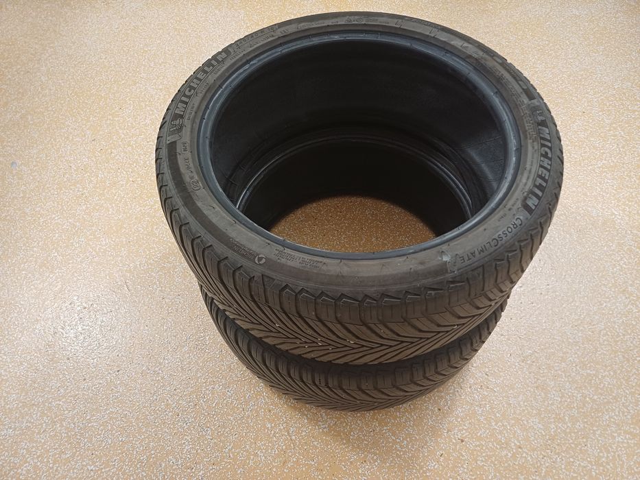 Vând anvelope 245/40/19