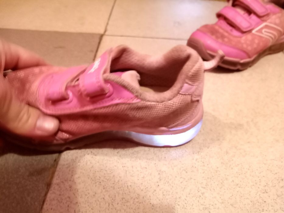 Маратонки Geox със светкащи подметки