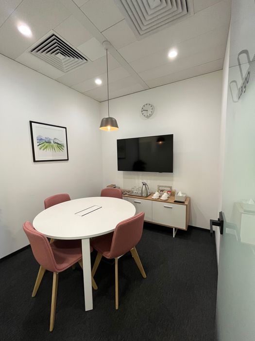 Самостоятелно офис пространство за 5 души в Regus European Trade