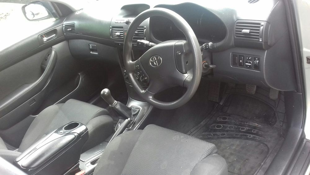 Toyota Avensis 2.0d4d 116к.с на части