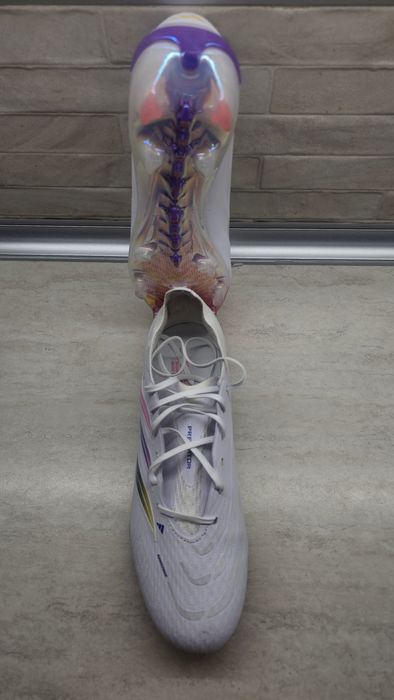 Vand ghete de fotbal, adidas predator