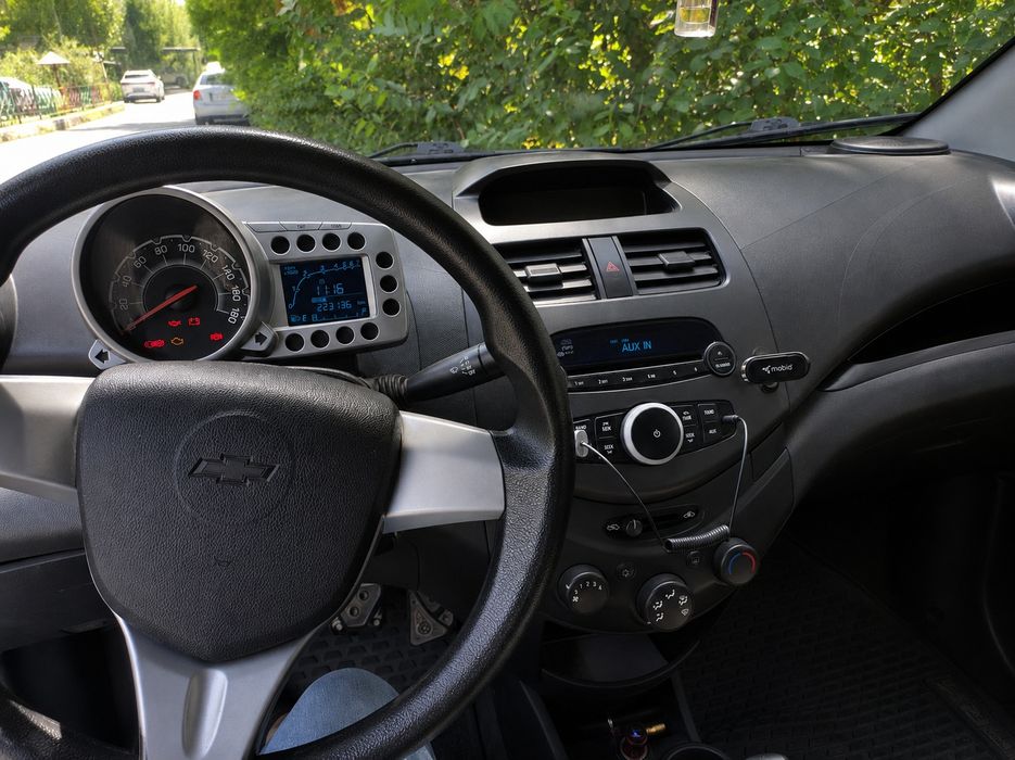 Spark chevrolet 2011