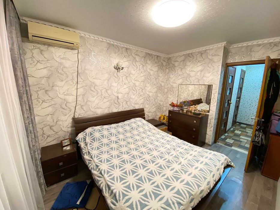 Продается 2 ком квартира район Детская Больница