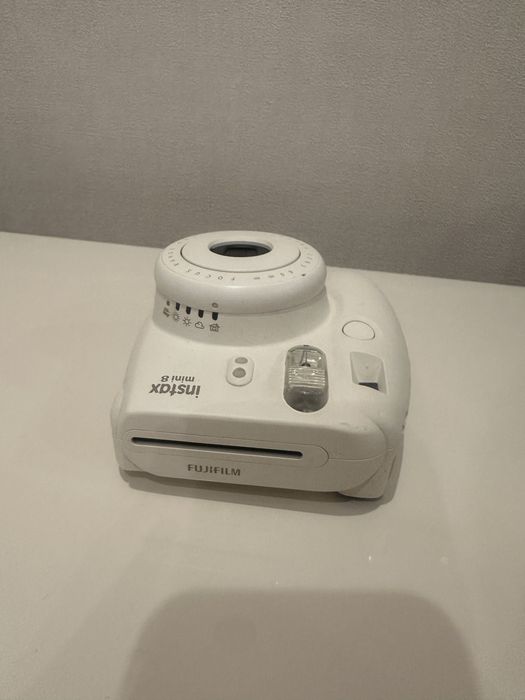 Фотоаппарат - Instax mini 8