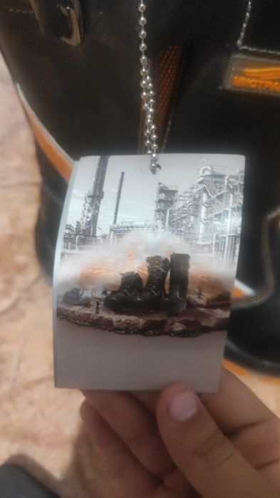 Продам зимнюю спец обувь