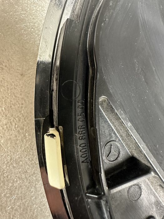 Emblemă distronic mercedes gle.glc.gls.amg gt.cod:a0008880500.