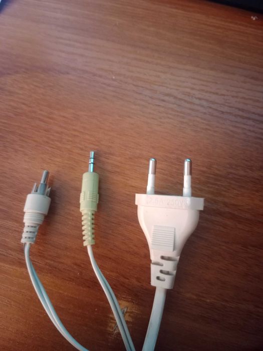 Звуковые колонки (компьютерные)