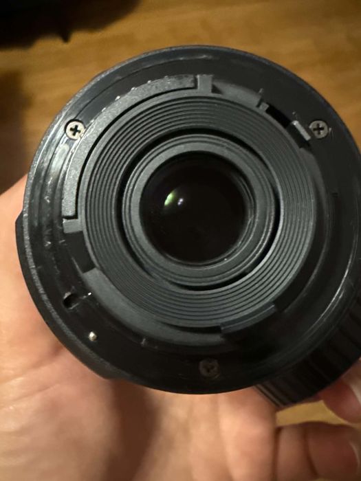 Обектив Nikkor AF-S  DX VR 18-55mm 3.5-5.6 G2