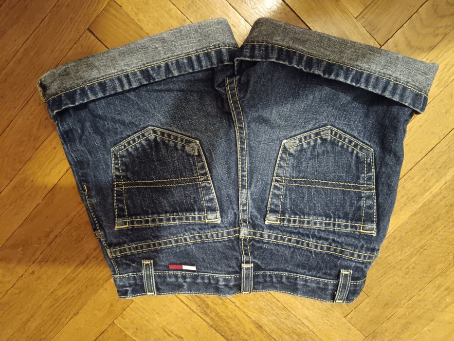 Pantaloni scurți de firma