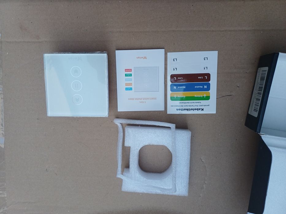 Intrerupator wifi pentru jaluzele, draperii electrice etc.