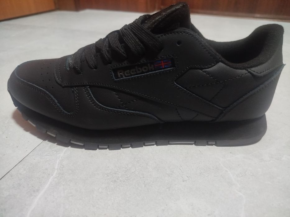 Продаю кросовки Reebok Classic