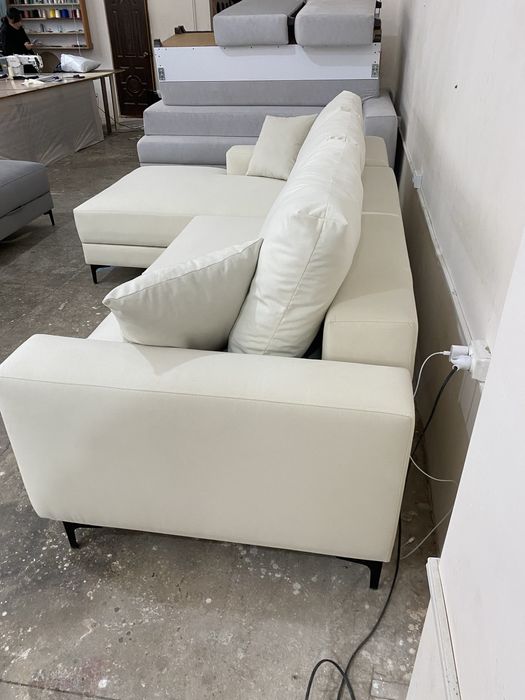 Диван угловой размер 270*170