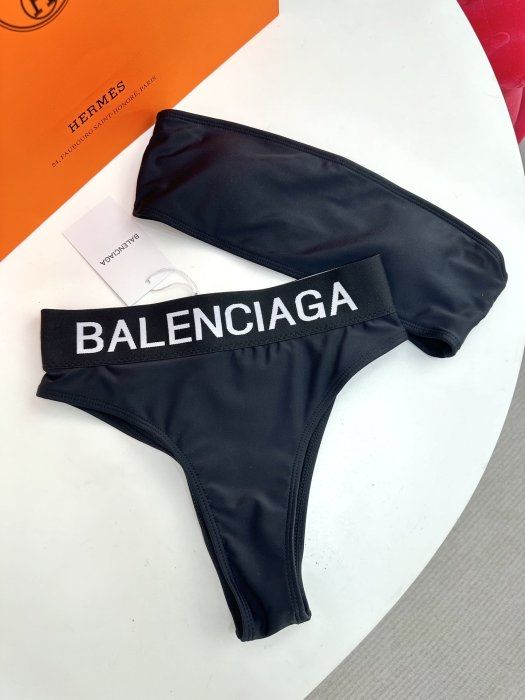 Страхотни бански chanel balenciaga gucci