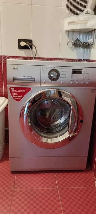Продам стиральную машинку LG
