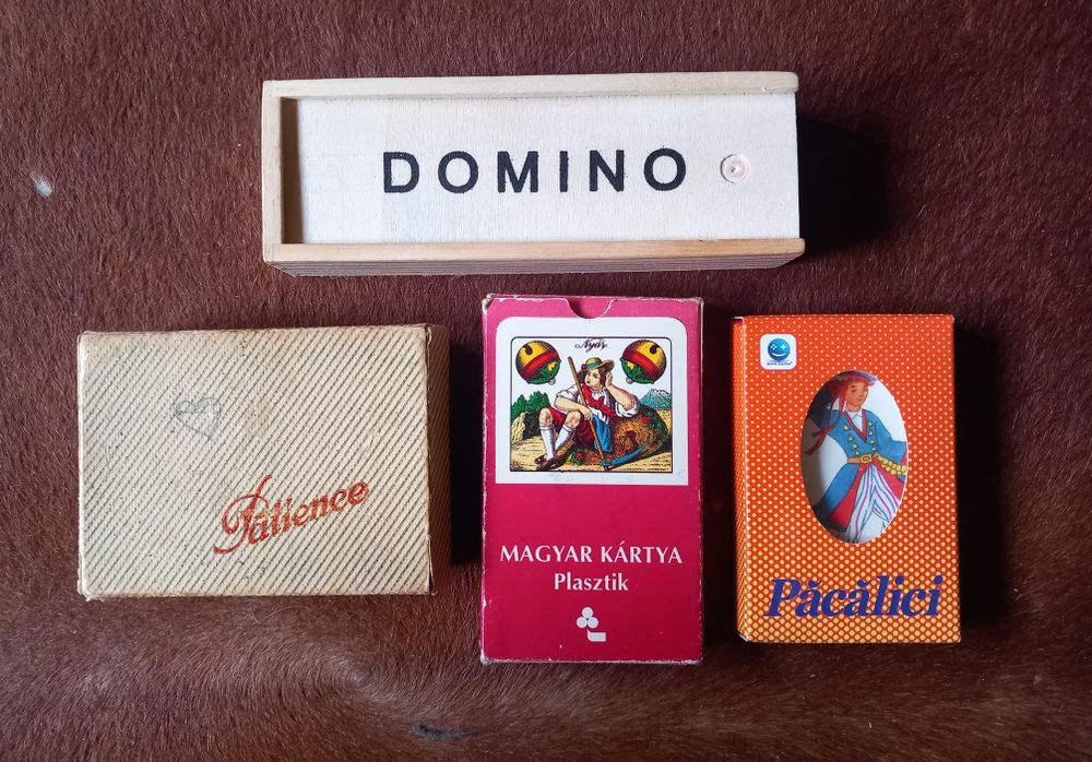 Jocuri de societate la set