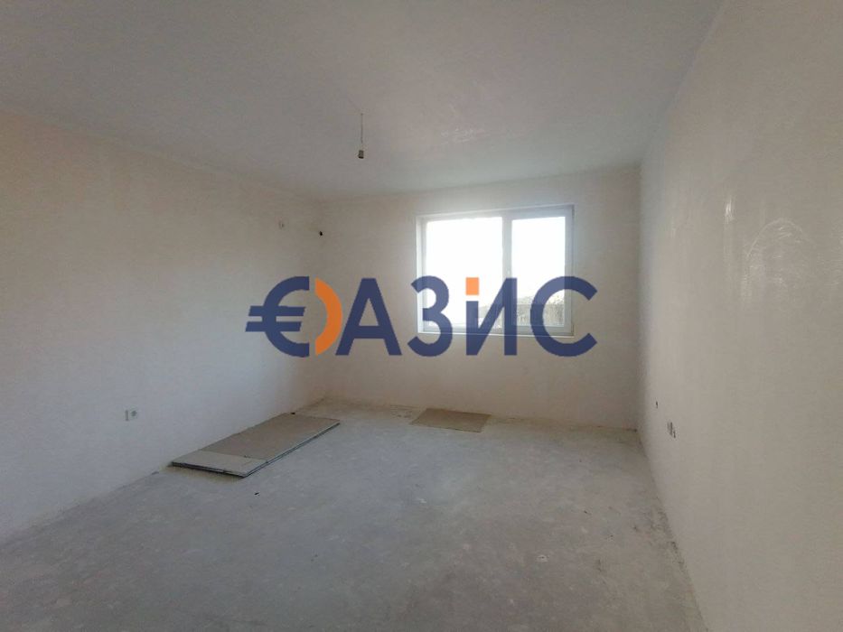 Продава се Едностаен апартамент в к.к. Слънчев бряг - 38 кв.м за 608 €/кв.м - Снимка #2
