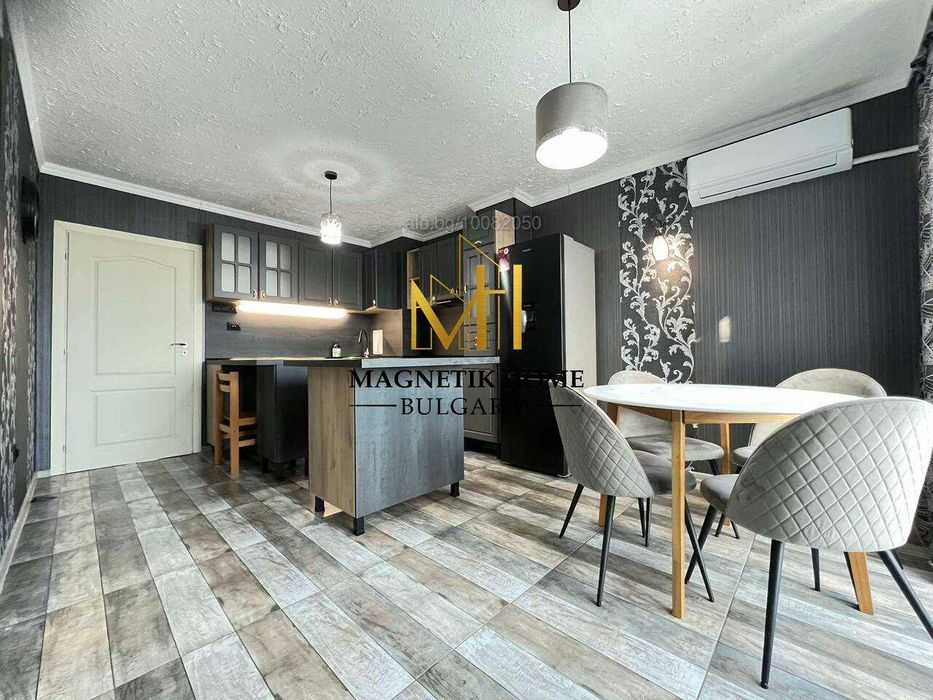 Дава се под наем Тристаен апартамент в Бургас, Център - 105 кв.м за 918 € - Снимка #14