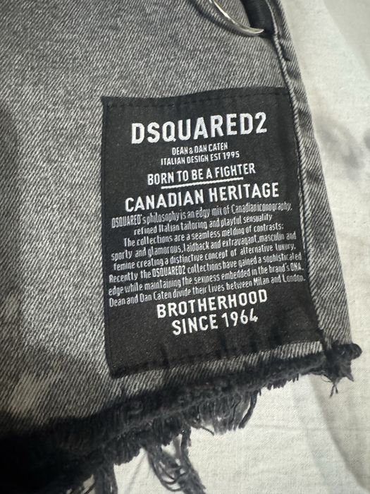 Намаление:Dsquared2-Оригинални чисто нови дамски къси дънки M размер