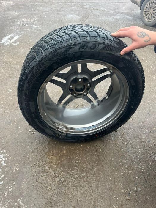 Зимние шины  245/50.18