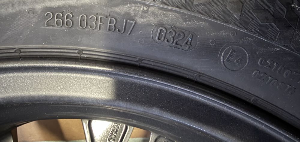 Jante aliaj NOI R18 FORD Kuga anvelope iarna 225/60/18 Continental NOI