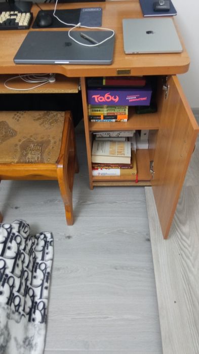 Стол письменный Б/У.