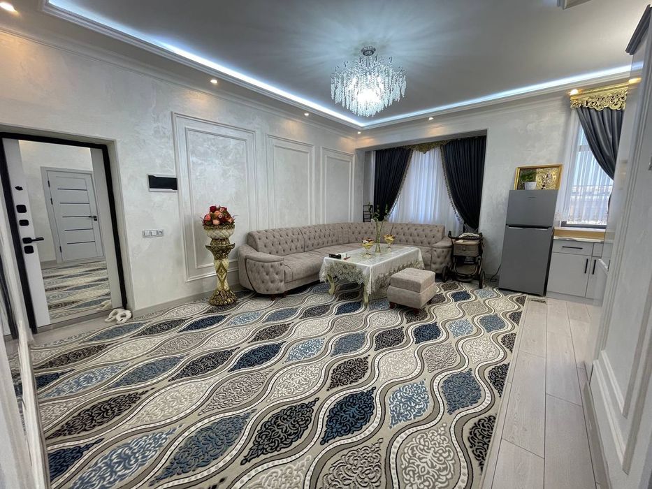 Срочно!! Квартира сотилади