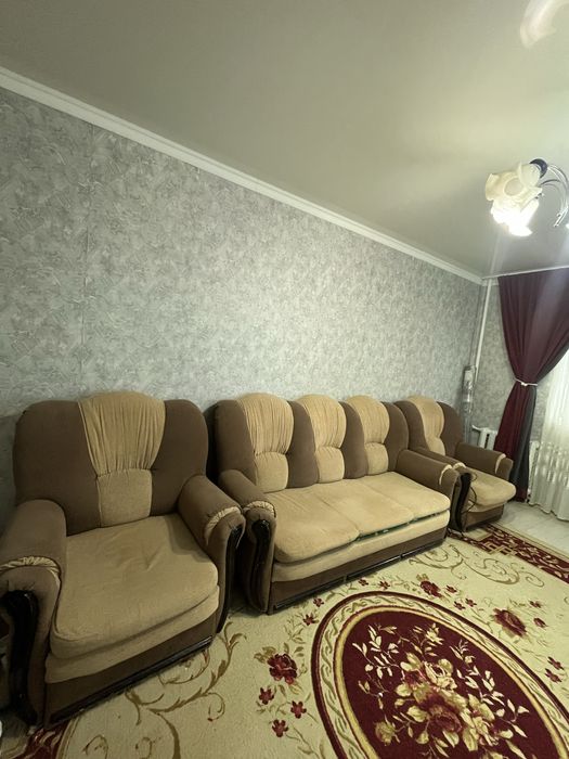 Диван в зорошем состоянии