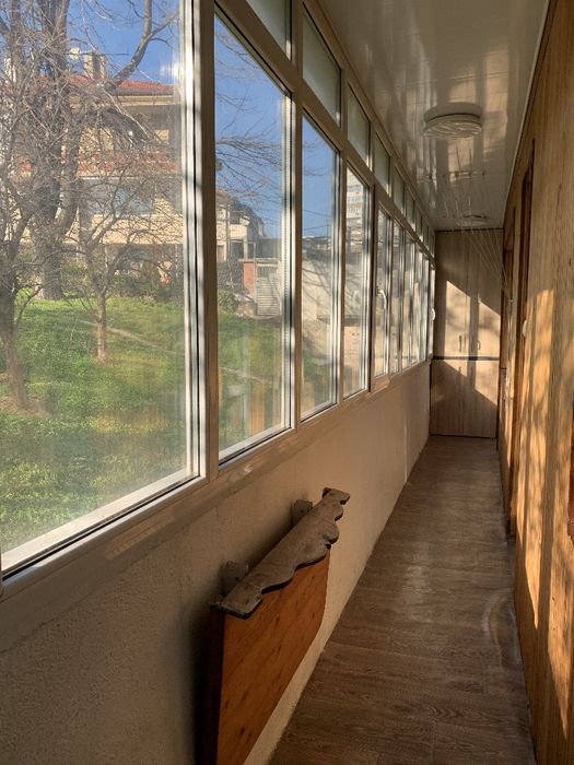 Дава се под наем Тристаен апартамент в Варна, Цветен квартал - 83 кв.м за 612 € - Снимка #7