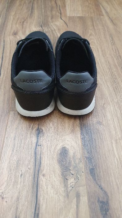 Продавам кецове Lacoste