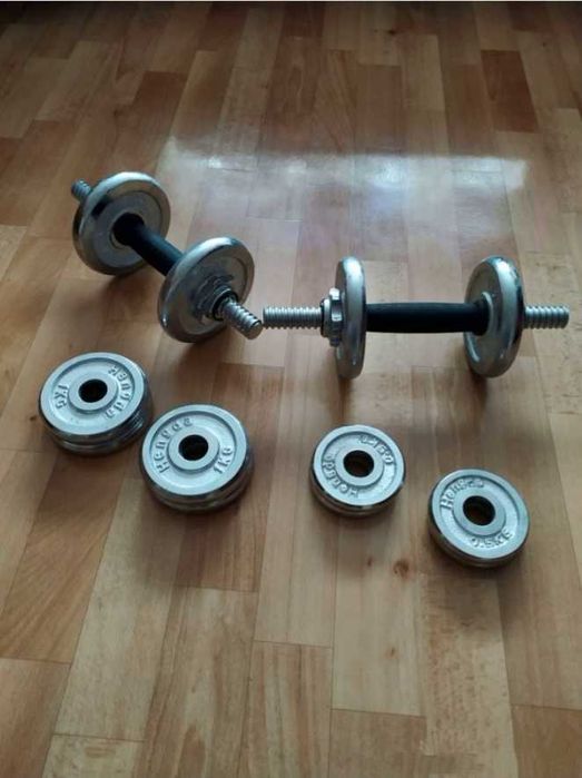 Продаются Набор гантелей