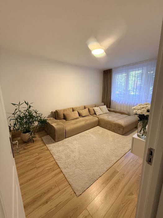 Vand apartament 3 camere Calea Bucuresti