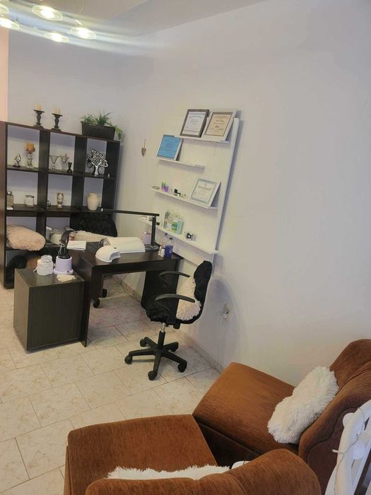 Място под наем за маникюр Пловдив