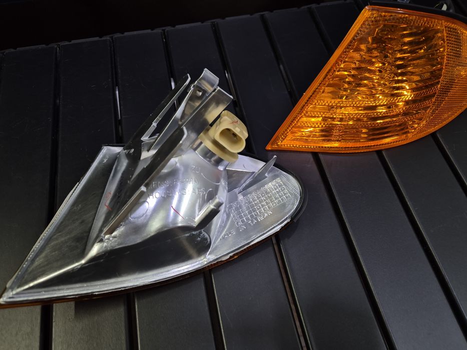 Поворотники передний BMW E46 до рест